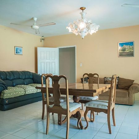 Diamond Villa Guest House Montego Bay Exterior foto