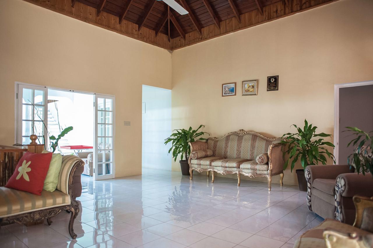 Diamond Villa Guest House Montego Bay Exterior foto