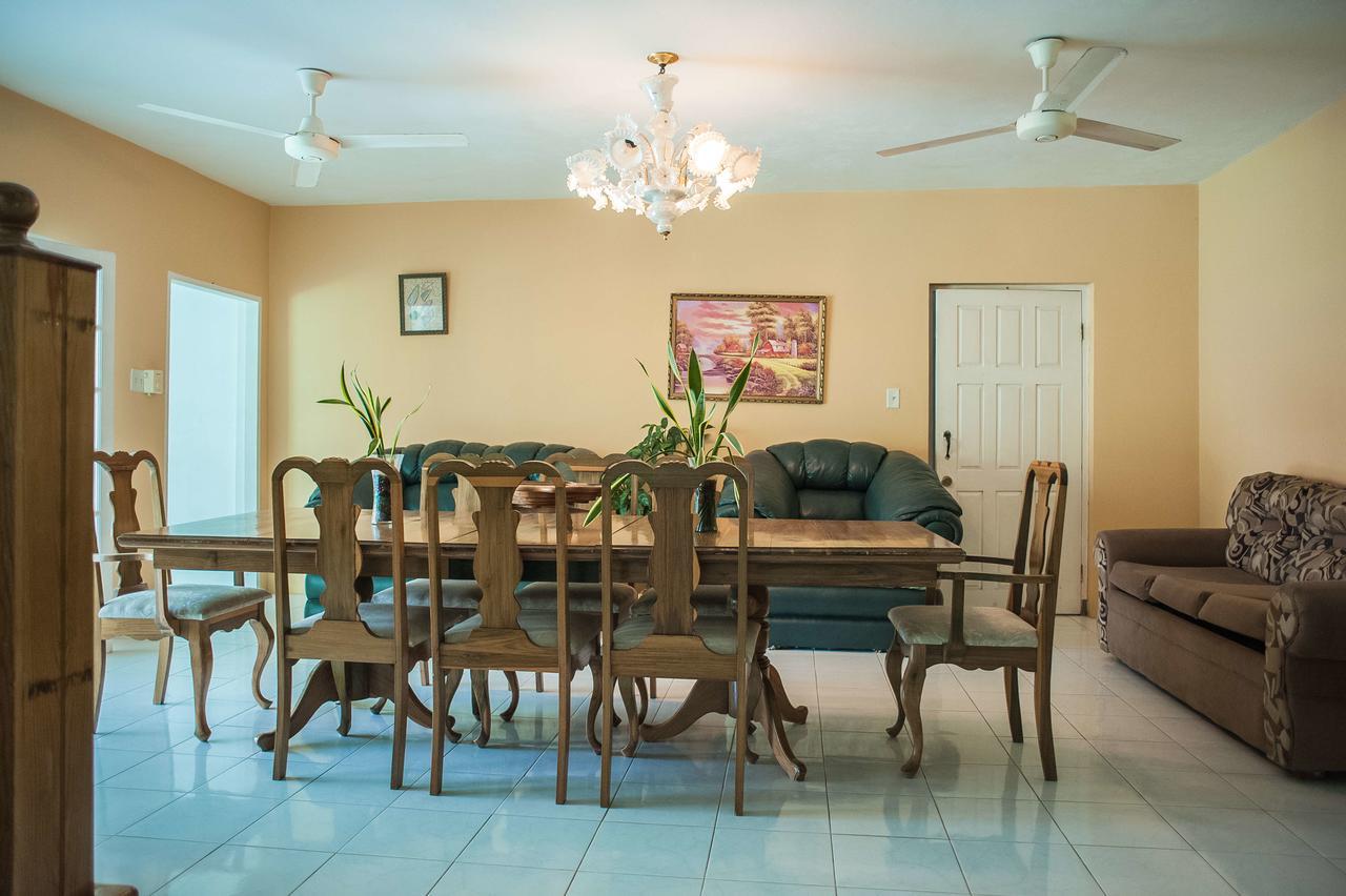 Diamond Villa Guest House Montego Bay Exterior foto