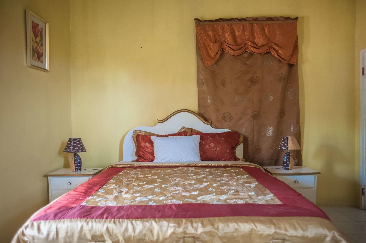Diamond Villa Guest House Montego Bay Exterior foto