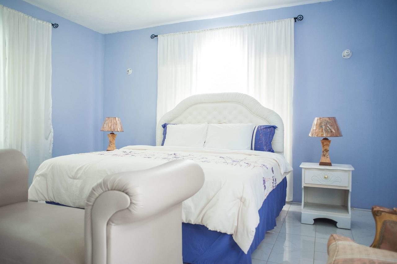 Diamond Villa Guest House Montego Bay Exterior foto