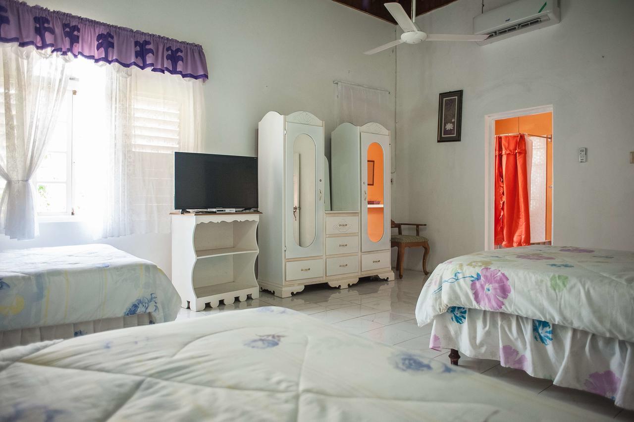 Diamond Villa Guest House Montego Bay Exterior foto