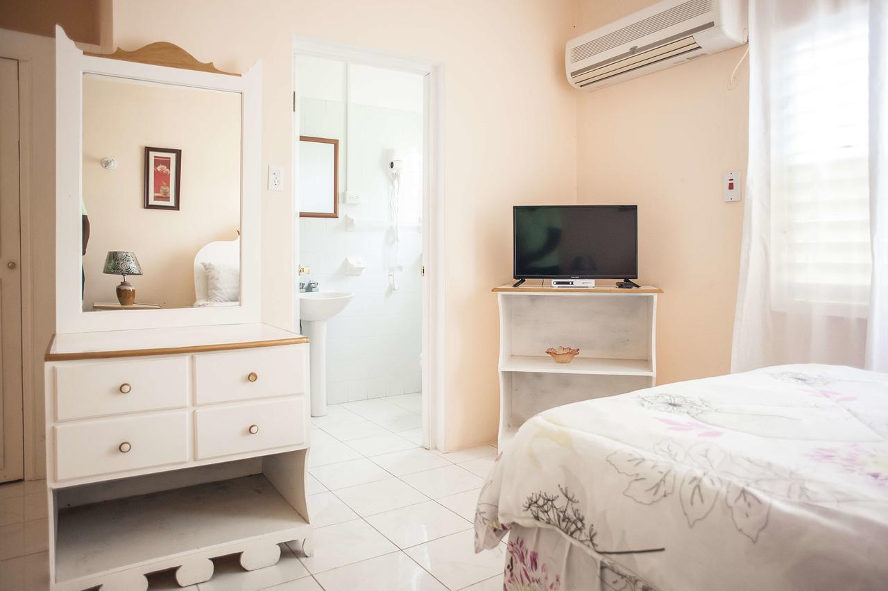 Diamond Villa Guest House Montego Bay Exterior foto